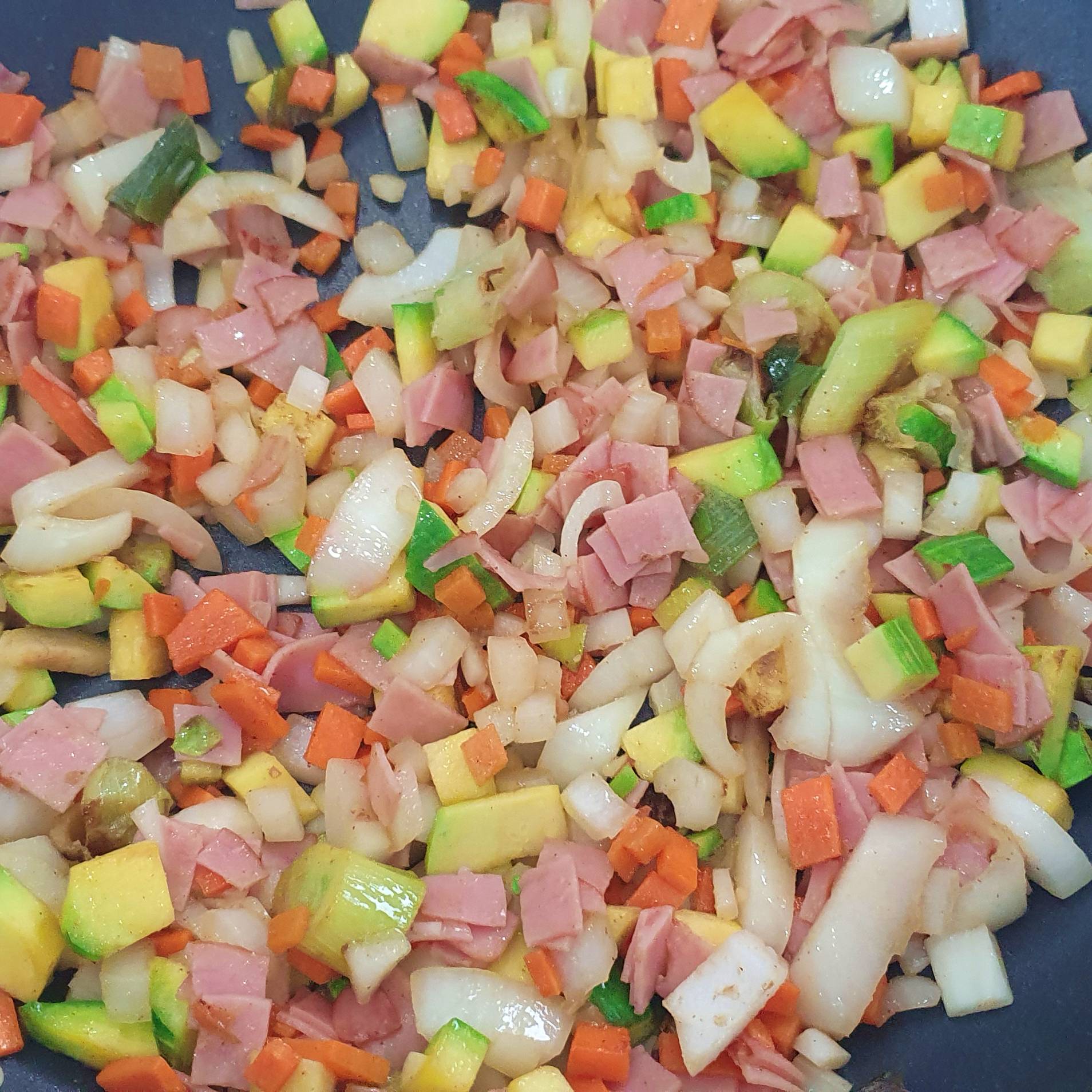 EASY HAM AND EGG FRIED RICE RECIPE - THE MOON WORLD